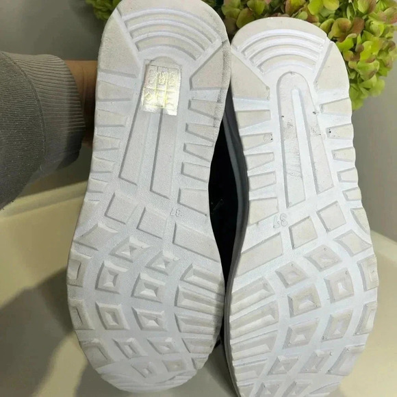 Ateliers Korbin Black Leather Sneakers - Picture 10 of 12